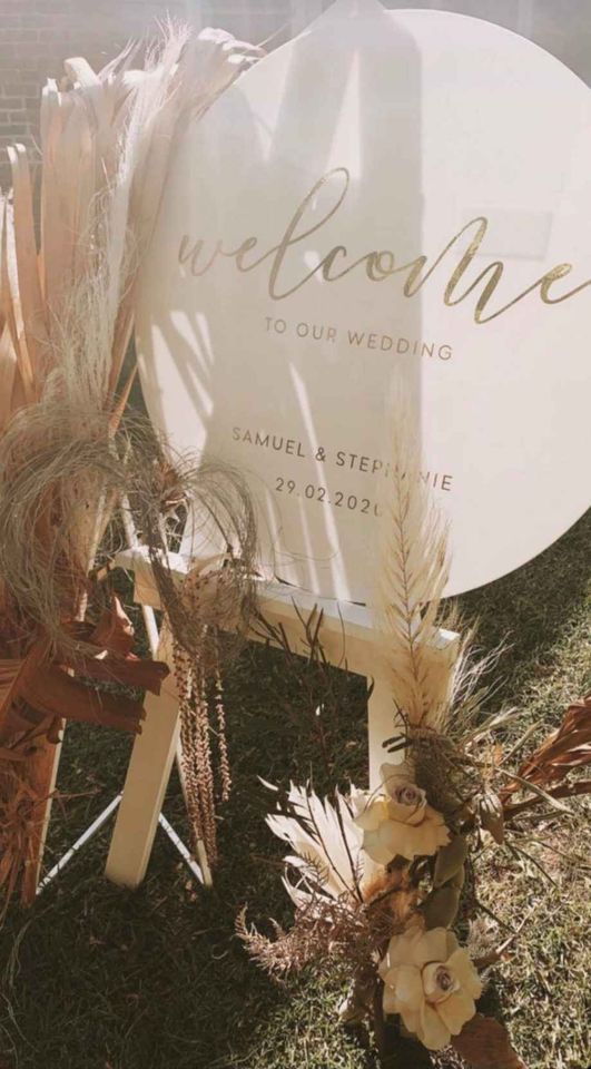 Easel - Vicky Rahmic Weddings and Events