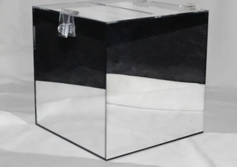 Silver Mirrored Acrylic Wishing Well